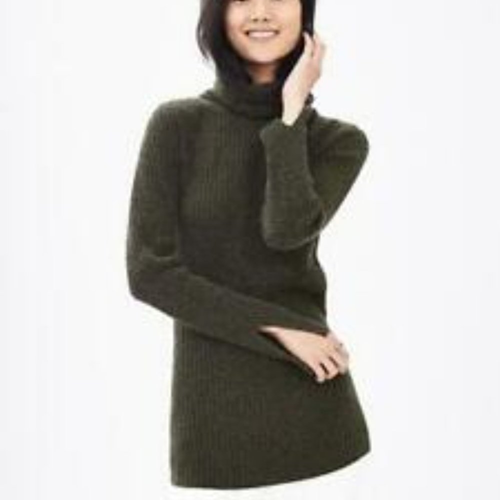 Banana Republic Olive Green Turtleneck Sweater